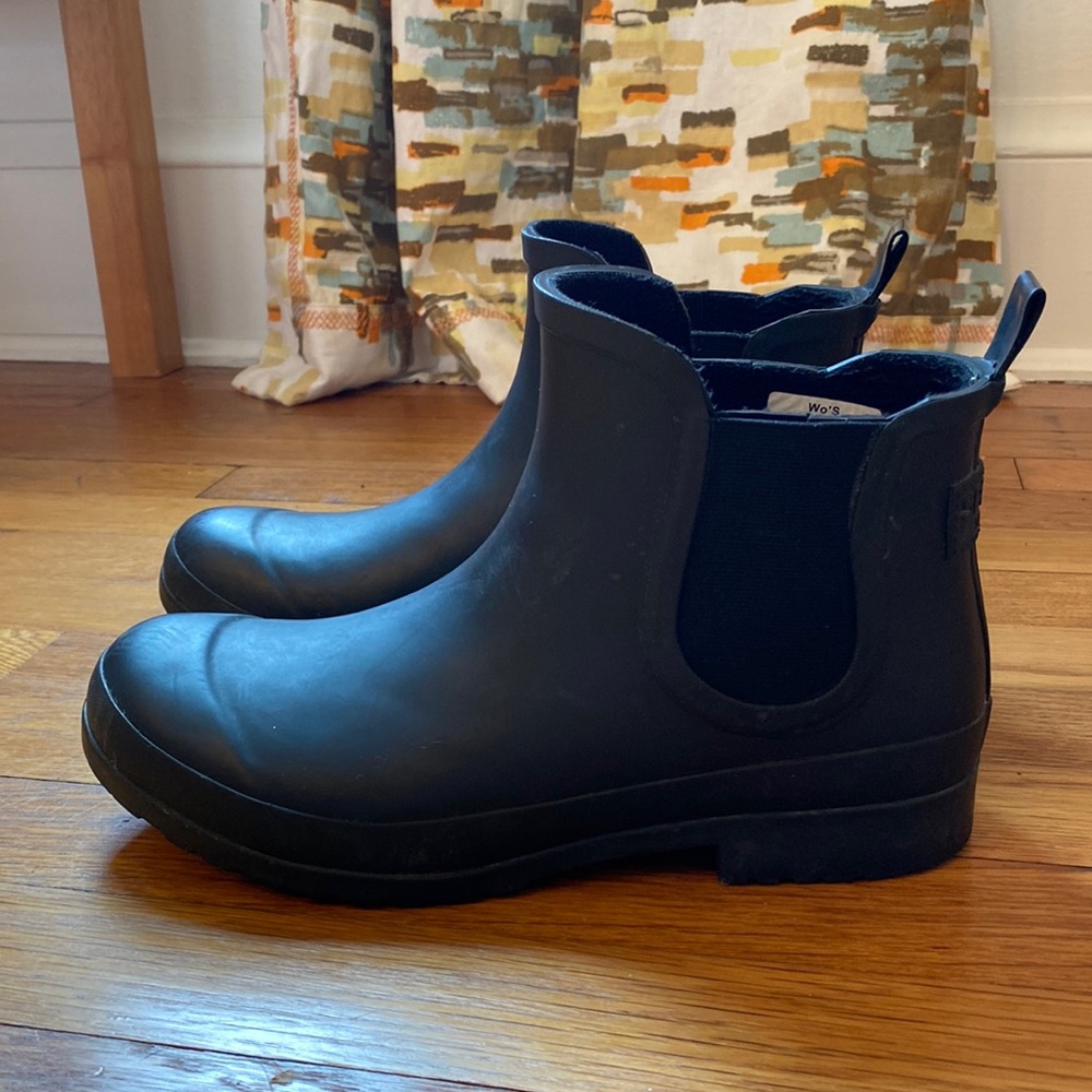Sperry Walker Chelsea Booties | Size 9